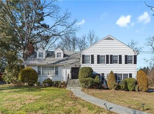 250 Trenor Dr, New Rochelle, NY 10804