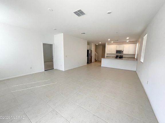 3rd image of 10469 W Beaman Ln