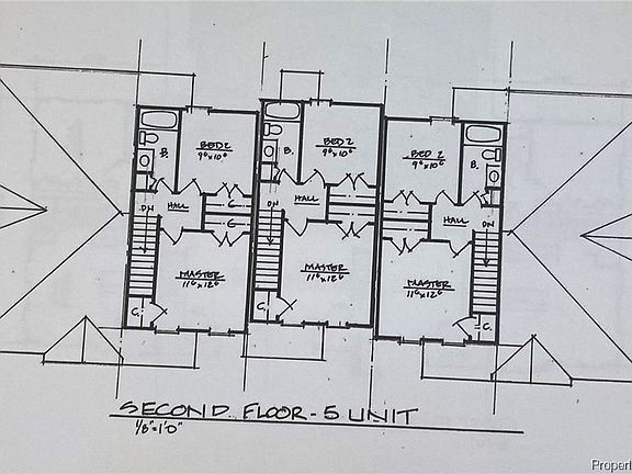 5th image of 1005 Holmes Ct W