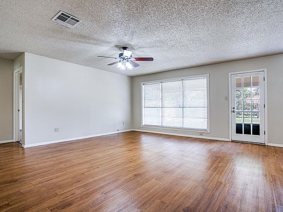 2nd image of 309 Prince Dr