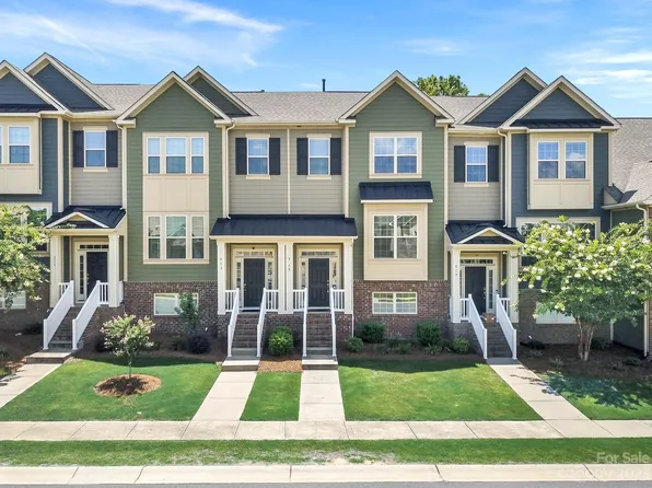 515 Dulaney Dr, Tega Cay, SC 29708