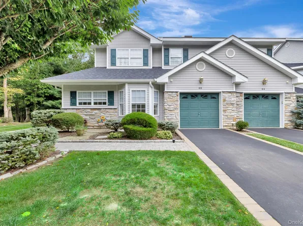 42 Willow Wood Drive, East Setauket, NY 11733