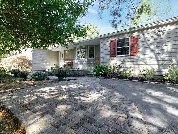 5th image of 19 Wedgewood Dr