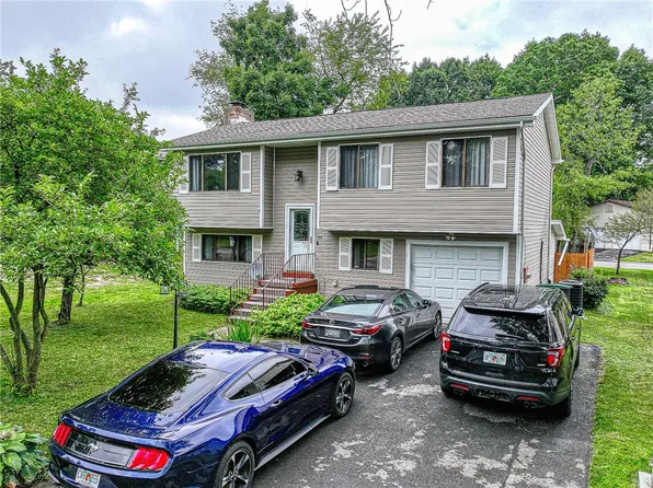 103 Buttercup Dr, Cranberry Township, PA 16066