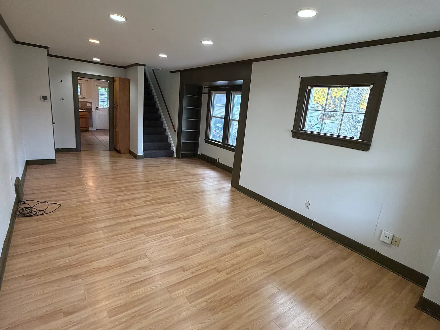 2 bed, 1100 sqft, $1,400 — Photo 3