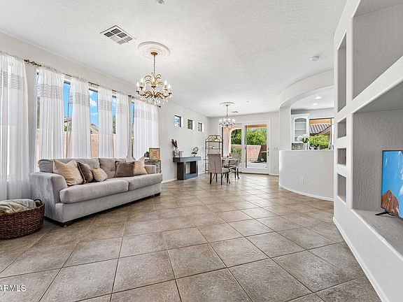 4th image of 2154 W VALHALLA Court