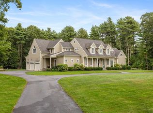 77 Hiller Rd, Rochester, MA 02770