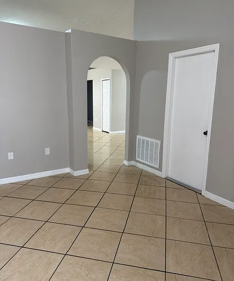 646 Koala Ct — Photo 14