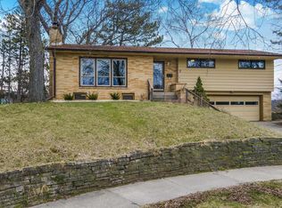 7 Kewaunee Ct, Madison, WI 53705