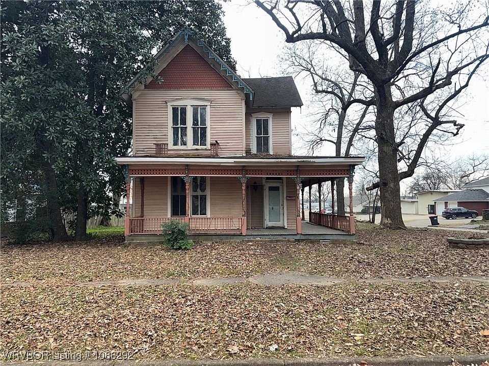 1st image of 504 S 6th St