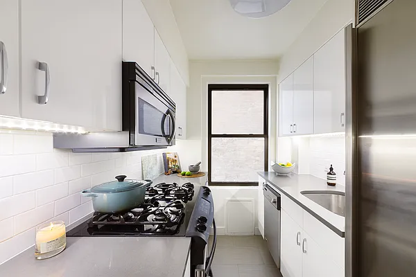 Sold by Compass | media 17