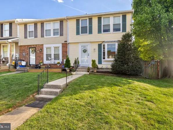17 Morning Ct, Baltimore, MD 21237