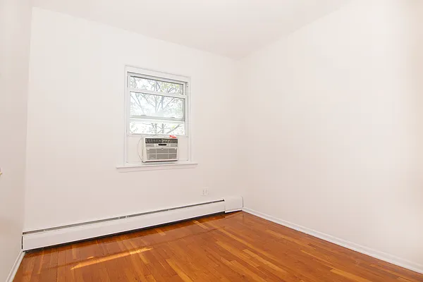 Rented by Modern Spaces | media 8