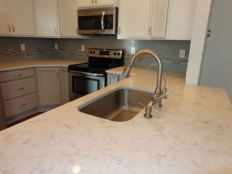 1209 Gunn Hall Dr — Photo 9
