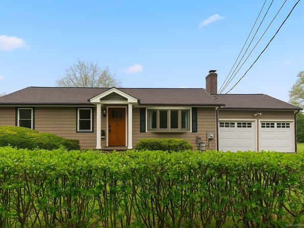 1698 Elm St, Stratford, CT 06615