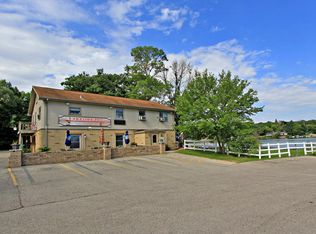 W299S10545 Phantom Woods Rd, Town of mukwonago, WI 53149