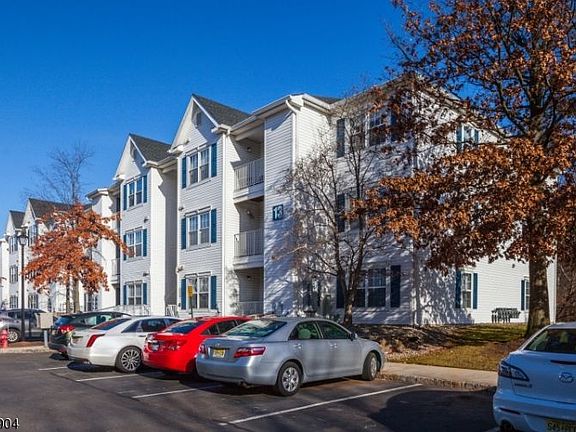 2nd image of 1335 Waterford Dr #1335