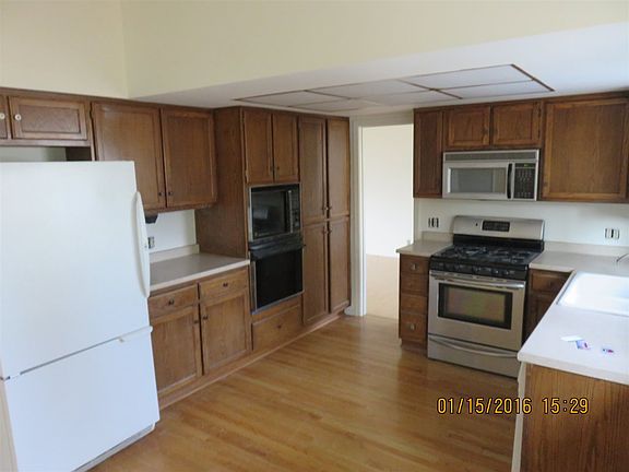 2nd image of 1964 Blossom View Dr