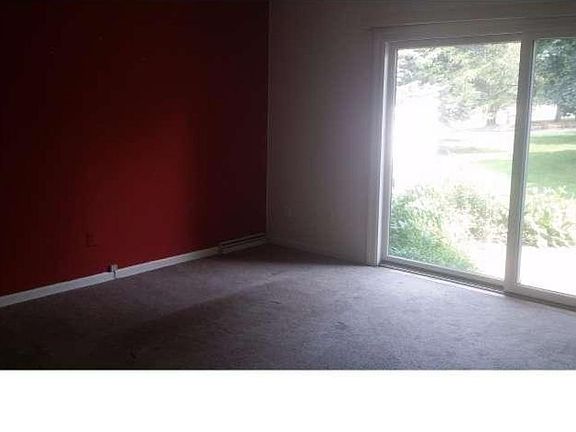5th image of 3 Dekalb Sq