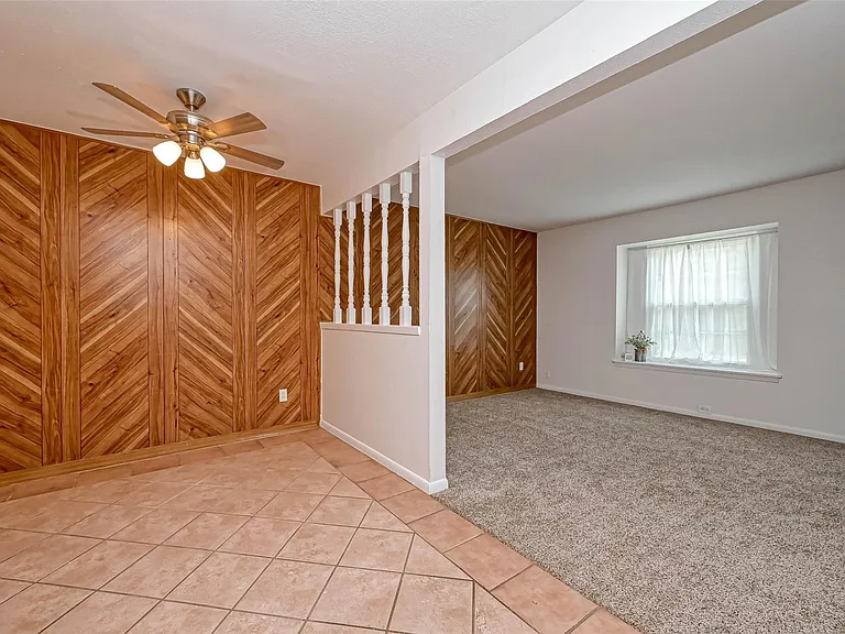 1911 Sherwood Forest St #9 — Photo 7