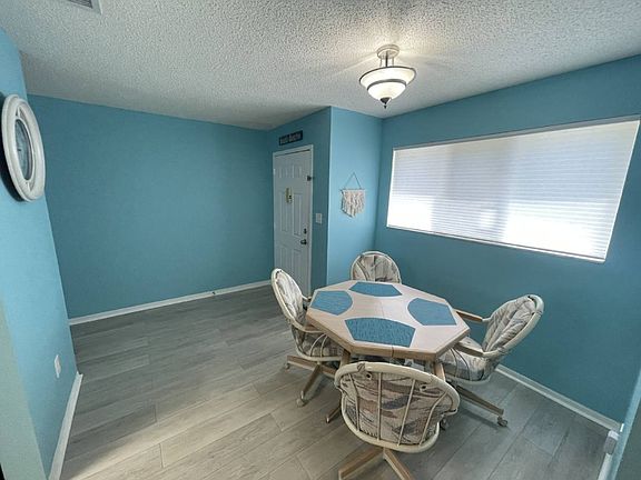 4th image of 600 Beach Park Ln #V253
