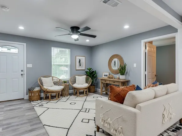 5006 Bartlett Ave, Dallas, TX 75216