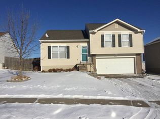 15722 Cottonwood Ave, Omaha, NE 68136