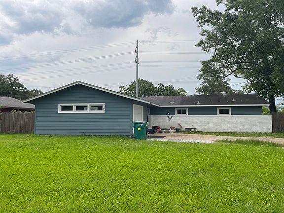 2nd image of 2400 19th St