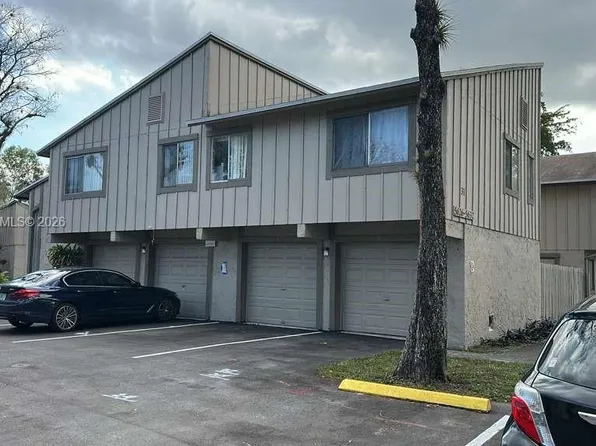 5630 NW 21st St #31-C, Lauderhill, FL 33313