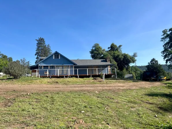 49992 Road 426 #A & B, Oakhurst, CA 93644