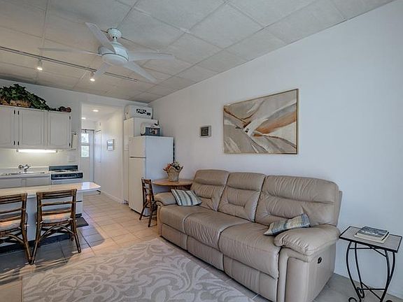 5th image of 18399 Gulf Blvd APT 371
