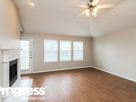 3rd image of 1843 Shanna Dr