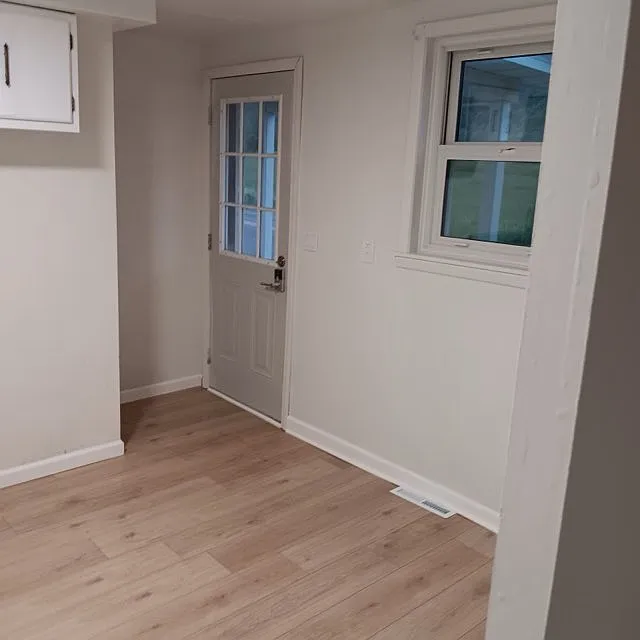 2 bed, 1.5 bath, 900 sqft, $1,350 — Photo 3