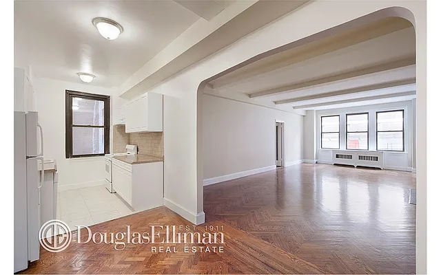 Rented by Douglas Elliman | media 7