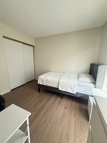 7873 Peachtree Ave Photo 1
