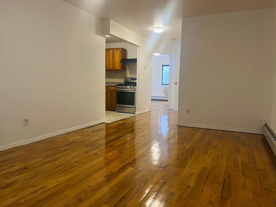 1st image of 581 Lafayette Ave #1