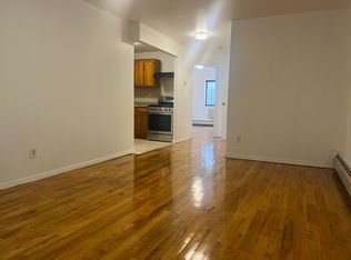 581 Lafayette Ave #1, Brooklyn, NY 11216