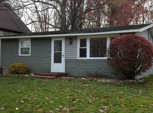 915 Elmwood St, Dewitt, MI 48820