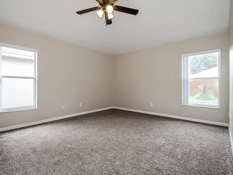9801 Laurel Ledge Dr — Photo 6