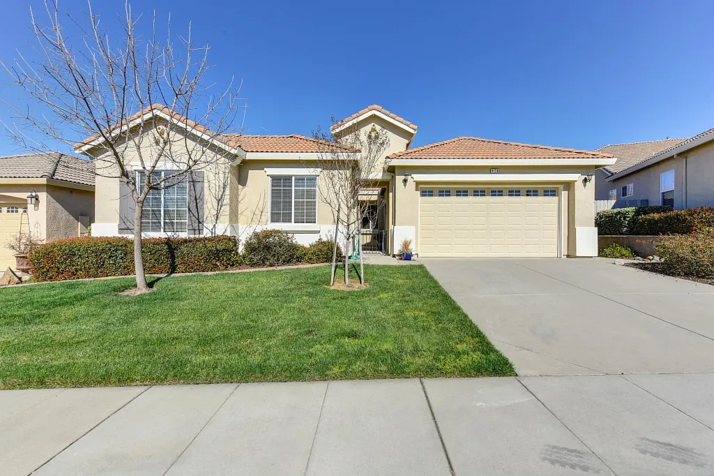 8728 Snow Fall Way photo 1