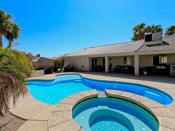 2nd image of 3081 Hidden Valley Dr