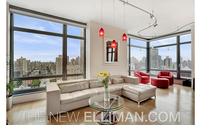 Sold by Douglas Elliman | media 14