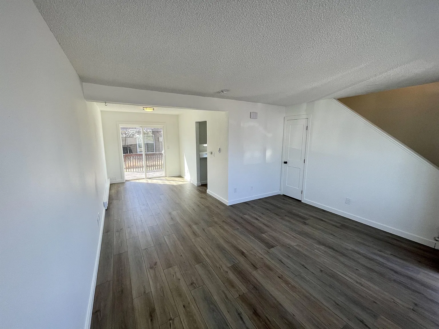 1523 Ernest Avenue - C — Photo 4