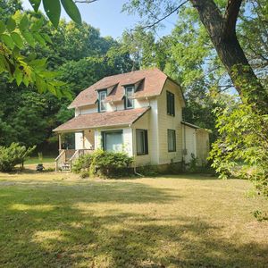 101 Station Rd, Fayette, IA, 52142
