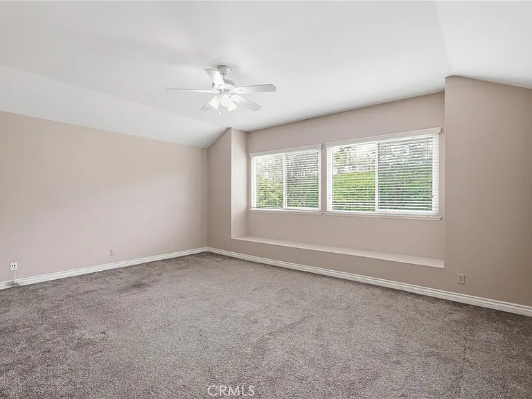 27371 Viana — Photo 15