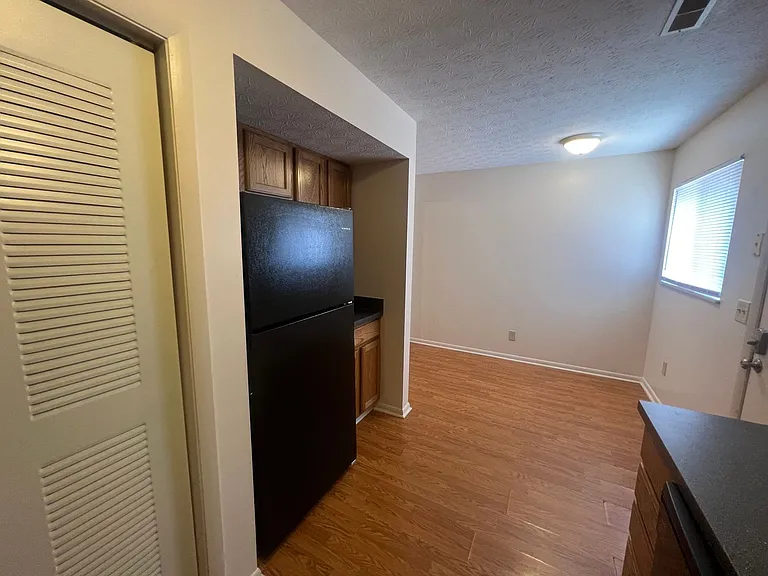 393 E. 18th Ave. SK — Photo 16