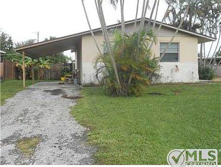 2nd image of 705 Pinegrove Ave