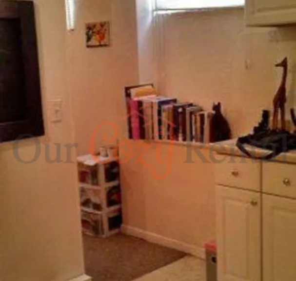 410 E Bonneville St — Photo 3