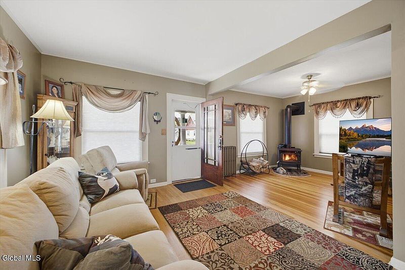 5th image of 1240 Dean Street
