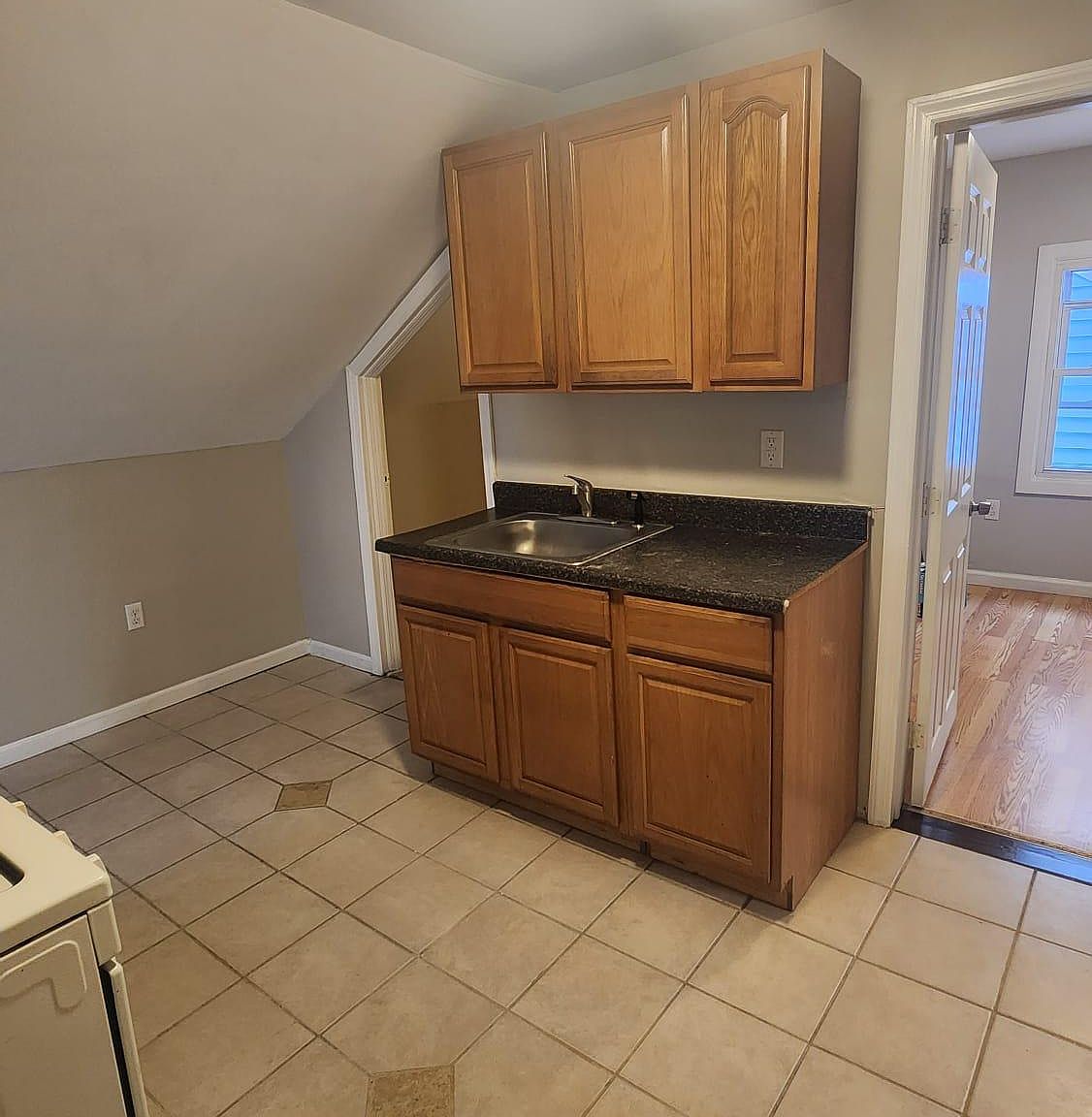 49 Haledon Ave FLOOR 3, Paterson, NJ 07522 Zillow